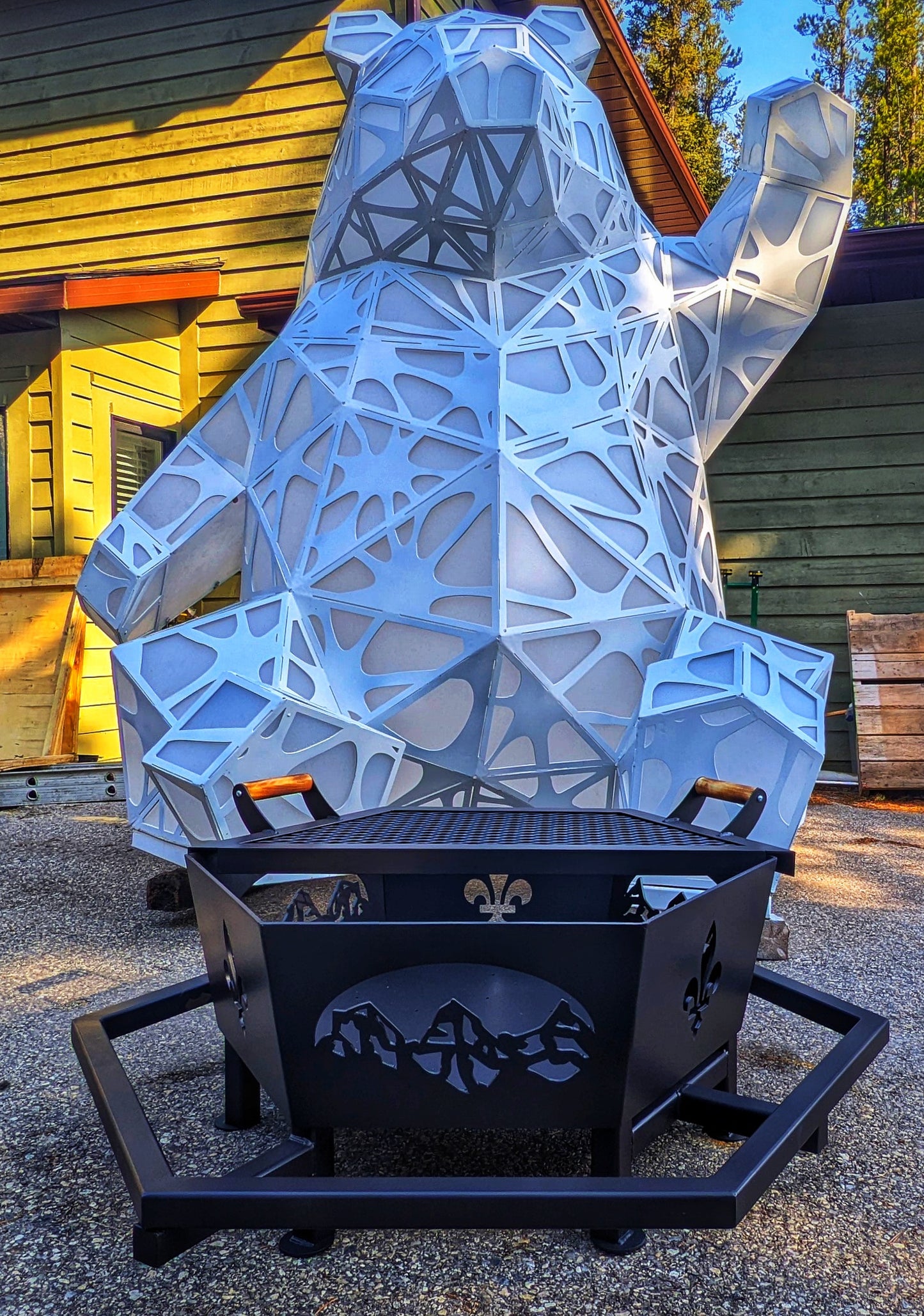 Firepit with Footrest & Half Lid